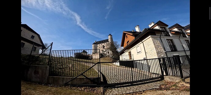 Screenshot_2023-03-25-08-04-18-981_com.miui.videoplayer