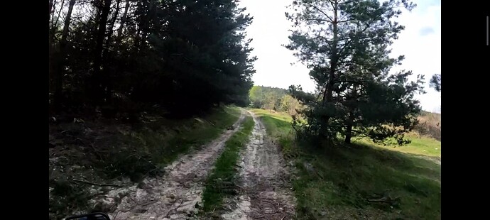 Screenshot_2023-04-29-11-19-29-741_com.miui.videoplayer