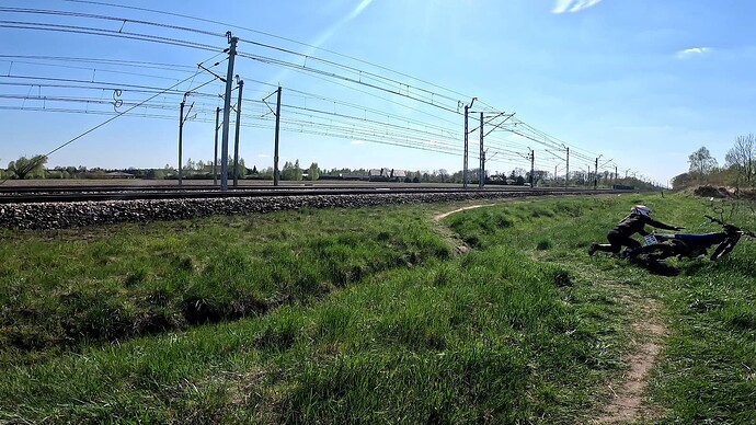 1000004425_1682459065962