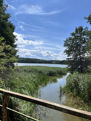 99 km - kanał między jeziorami Bobięty.HEIC