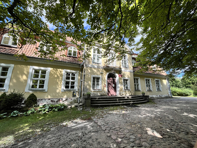 96 km - Smolajny-Majatek - bursa szkoły rolniczej.HEIC