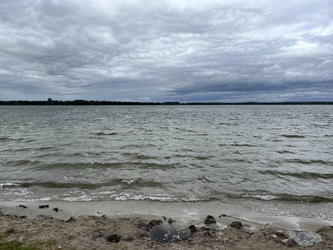 1km-jezioro Luterskie.HEIC